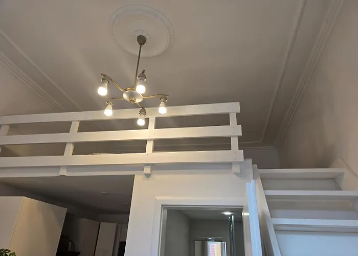 Small With Loft Bed Διαμέρισμα *