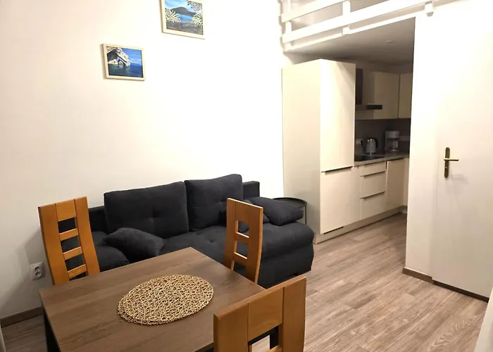 Small With Loft Bed *